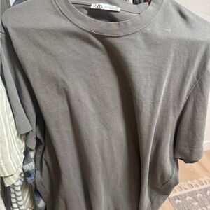 Zara Men's Charcoal Short Sleeve Tee